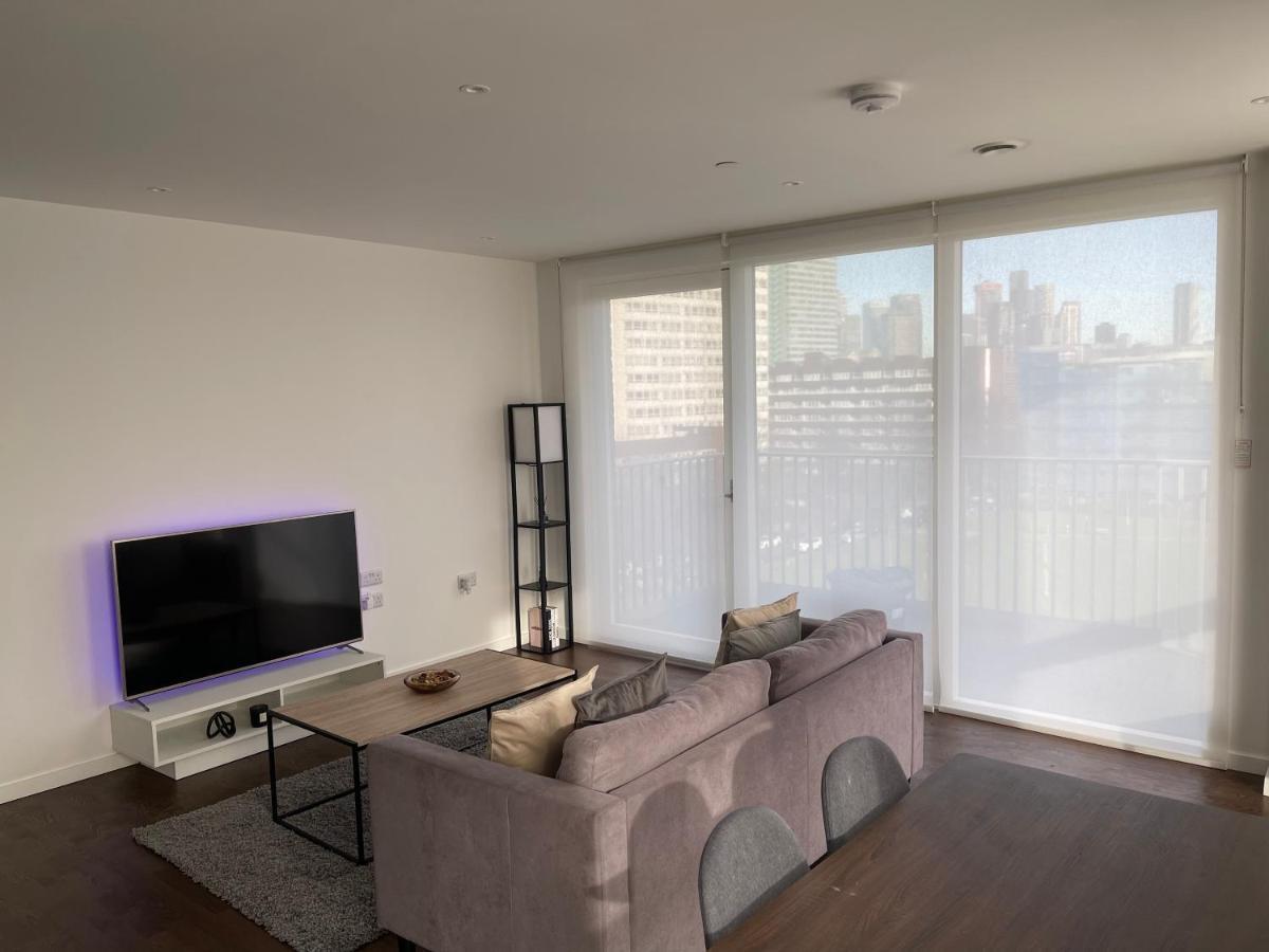 Immaculate 2Bed Apartment In London- City Views ภายนอก รูปภาพ