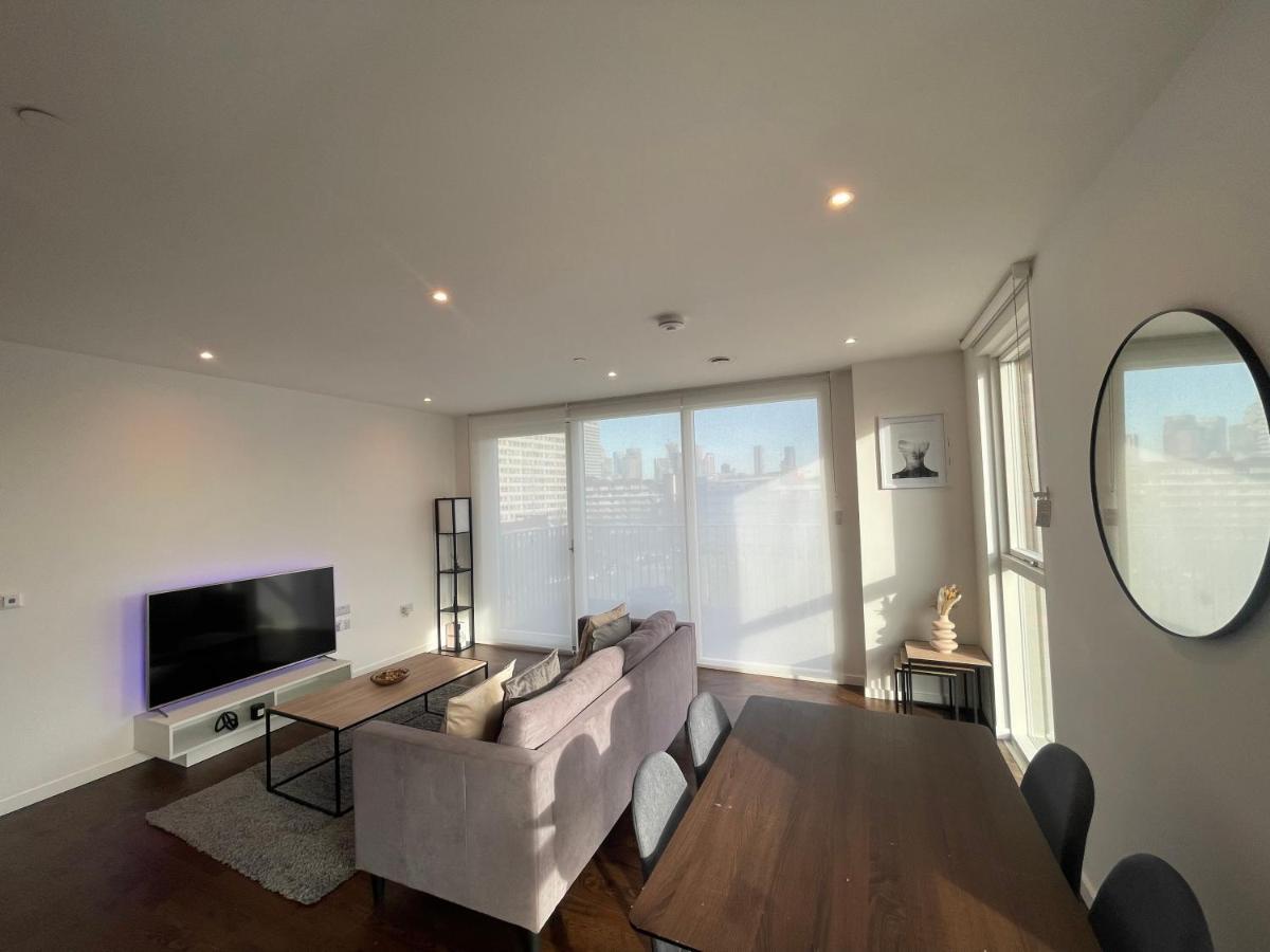Immaculate 2Bed Apartment In London- City Views ภายนอก รูปภาพ