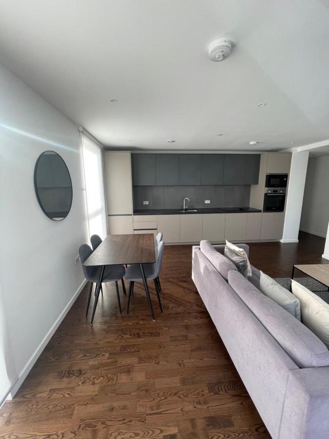 Immaculate 2Bed Apartment In London- City Views ภายนอก รูปภาพ