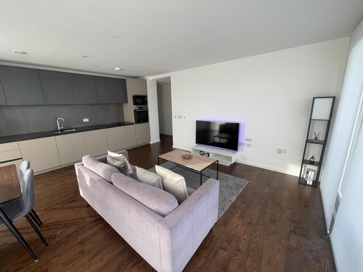 Immaculate 2Bed Apartment In London- City Views ภายนอก รูปภาพ