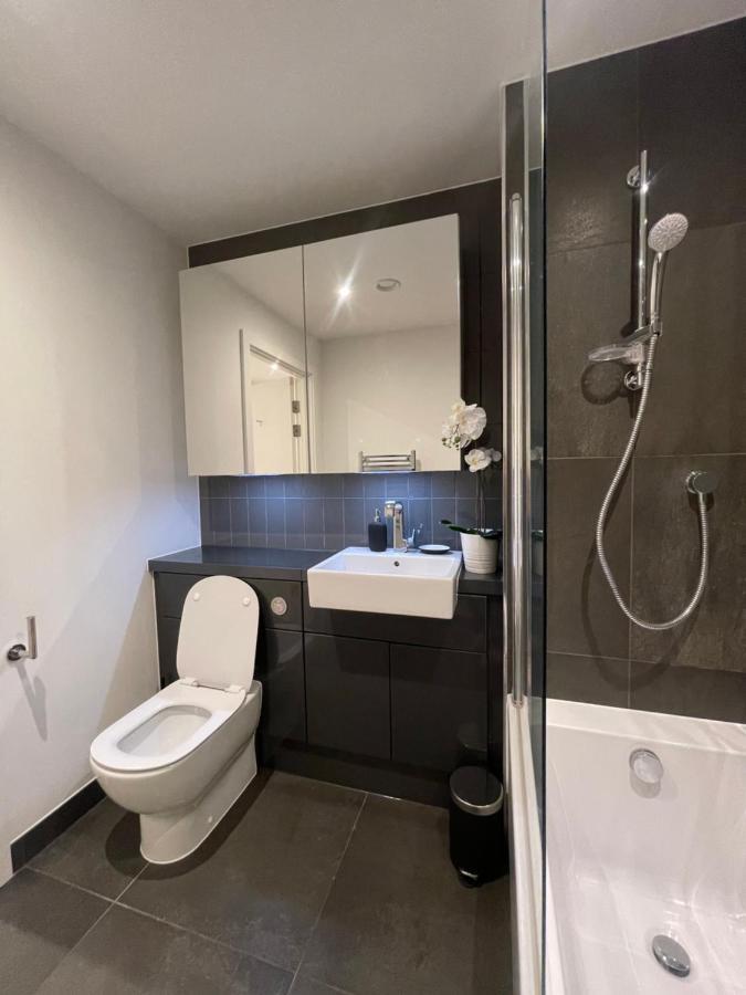 Immaculate 2Bed Apartment In London- City Views ภายนอก รูปภาพ