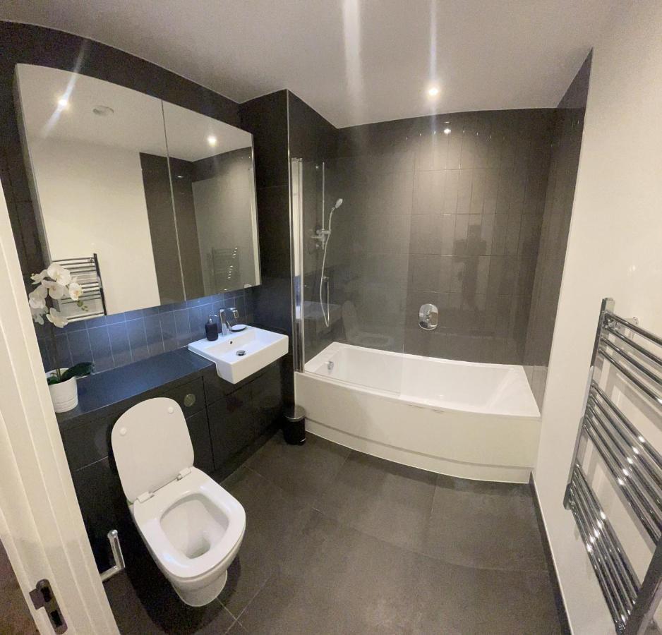 Immaculate 2Bed Apartment In London- City Views ภายนอก รูปภาพ