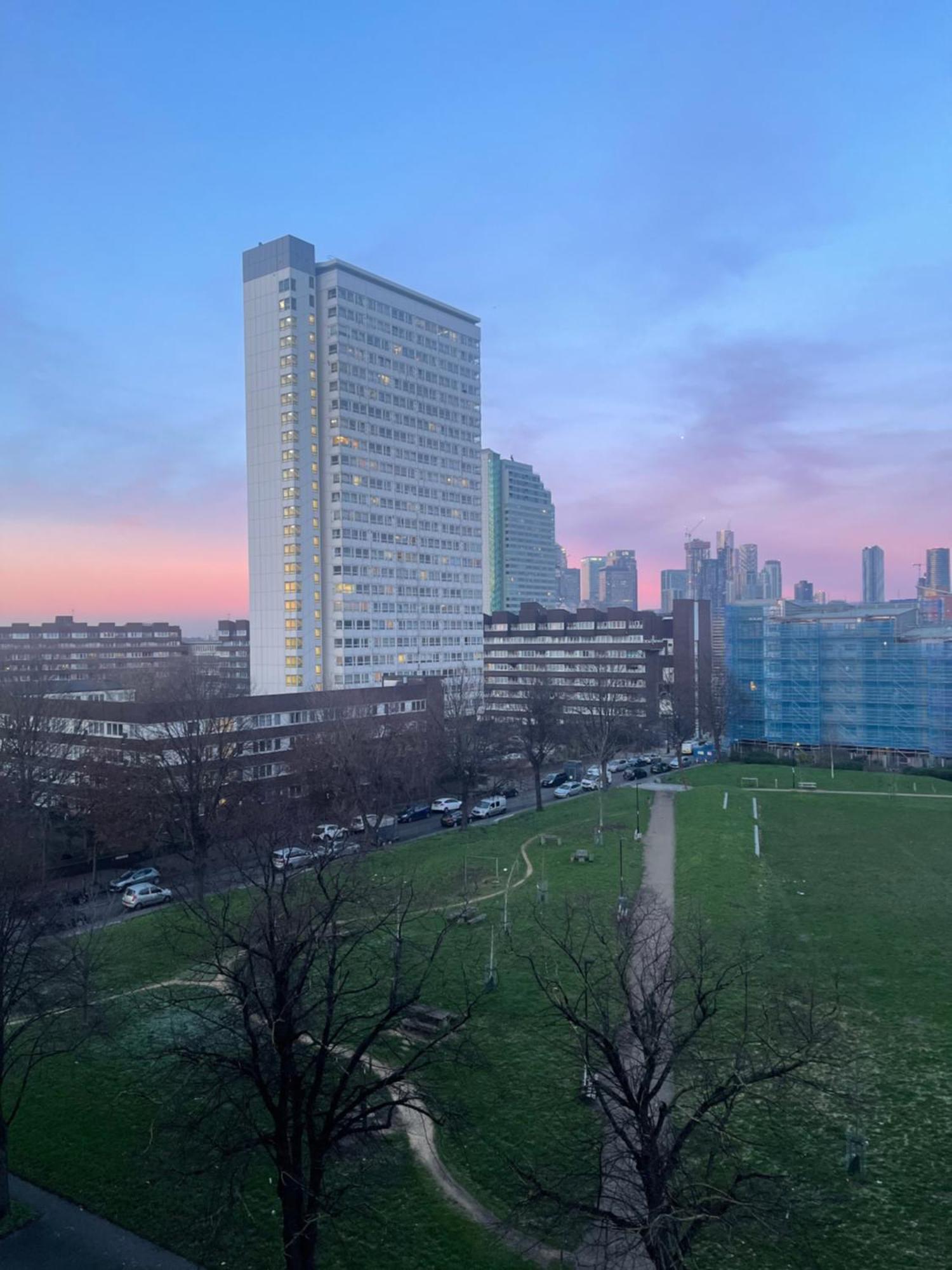 Immaculate 2Bed Apartment In London- City Views ภายนอก รูปภาพ