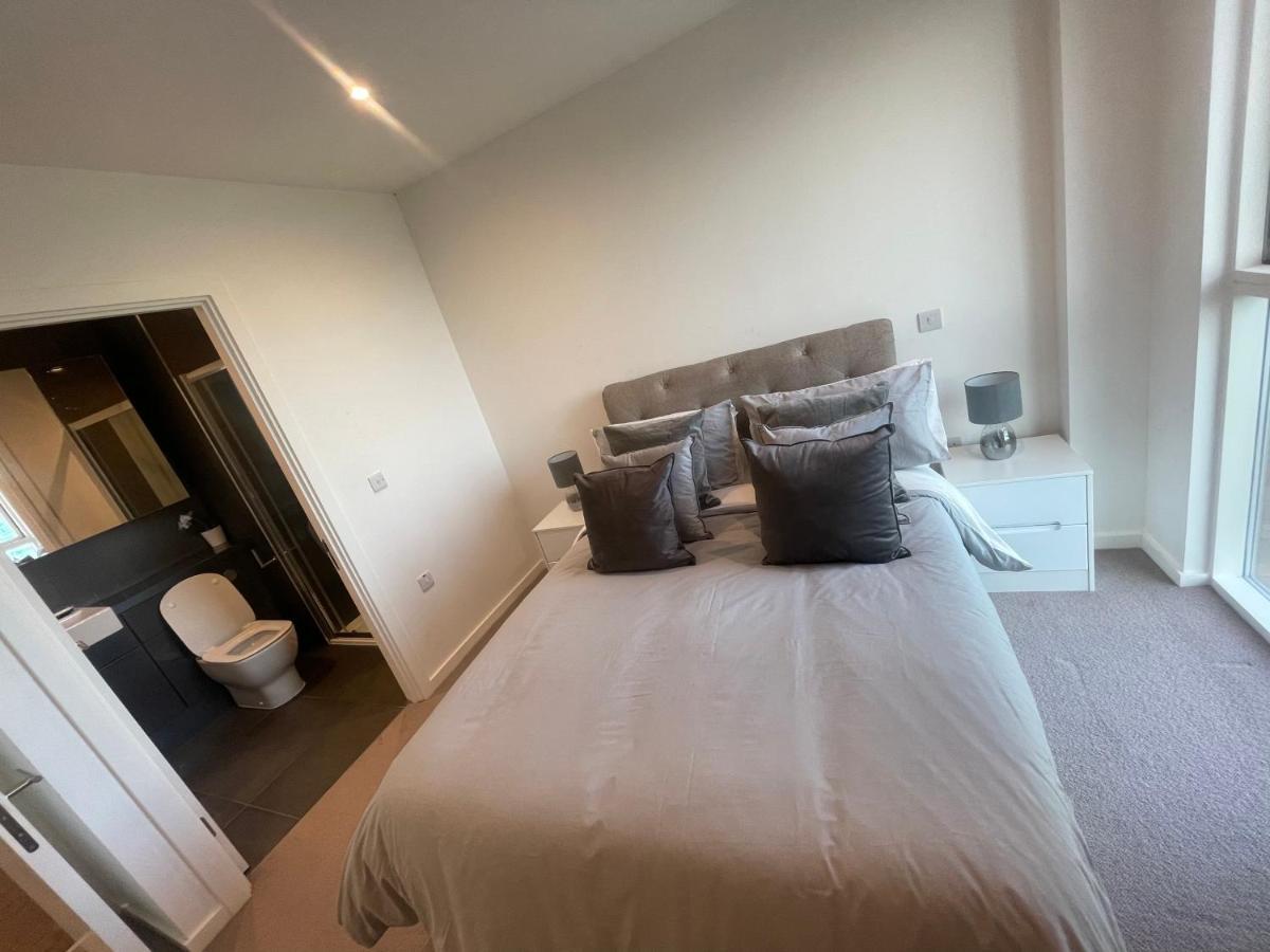 Immaculate 2Bed Apartment In London- City Views ภายนอก รูปภาพ